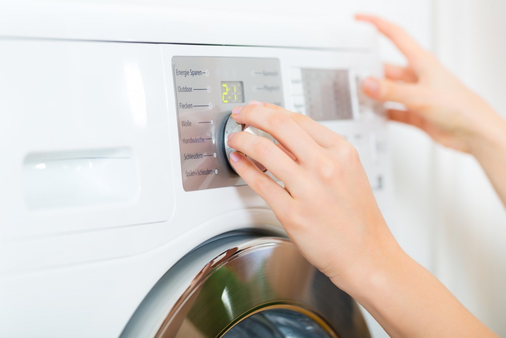 Wenn die Waschmaschine stinkt: Ab und an eine Temperatur höher waschen! (#01)