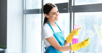 Wie reinigt man Glas? Tipps und Tricks für Dusche und Fenster