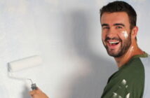 Mietrecht Schönheitsreparaturen: Drei praktische Tipps für weniger Löcher in der Wand (Foto: Shutterstock - AJR_photo)