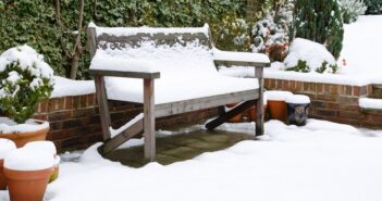 Gartenmöbel winterfest machen: 11 Tipps, mit denen die Möbel im Frühjahr wieder genauso frisch aussehen wie im letzten Jahr! ( Foto: Shutterstock-Paul Maguire)