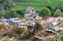Schutz vor Unwetter: Elementarversicherungen und -sanierungen ( Foto: Adobe Stock - Dwl )