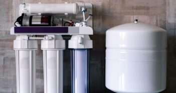 Osmoseanlage für zuhause: 3 Gründe dafür und 1 Grund dagegen (Foto: AdobeStock - Vadim)
