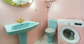 Badezimmer-Sanierung: So planen Sie Ihr Projekt von Anfang bis Ende (Foto: Adobe Stock- elroce)