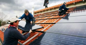 iKratos erhält Auszeichnung für besten Service in Solartechnik (Foto: AdobeStock - Ingo Bartussek 21533110)