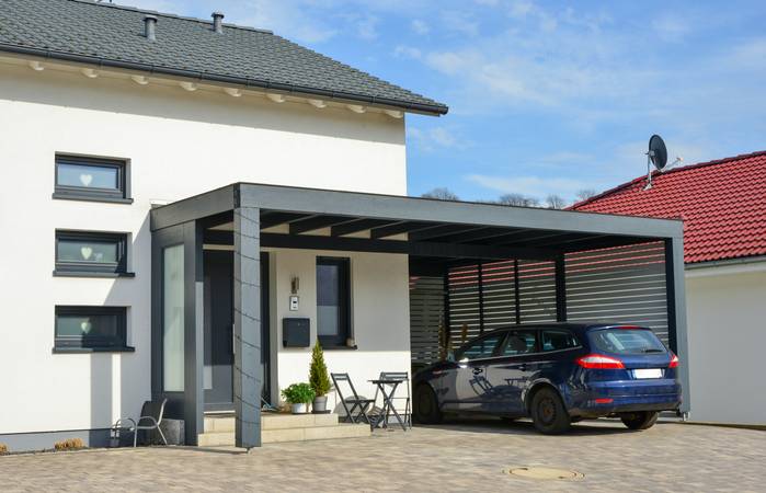 Die Vorteile des Carports sind vielfältig. (Foto: AdobeStock - 587951814  Hermann) 