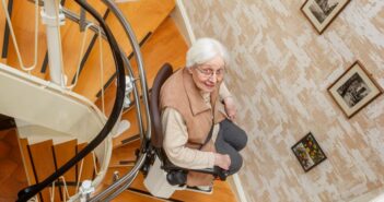 Treppenlift-Guide ✅ Auswahl, Förderung und Installation (Foto: AdobeStock - 62595319 Ingo Bartussek)