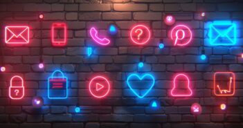 Digitale Aktivitäten bei Reddit (Foto: AdobeStock_807625958 Oksana)
