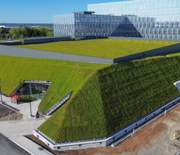 Gründächer sind nicht nur architektonisches Highlight (Foto: ZinCo GmbH)