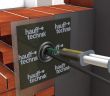 Werkzeuglose Elektrokabel-Durchführung EKD ermöglicht nachträgliche Leitungsverlegung in Gebäudewänden (Foto: Hauff-Technik GmbH & Co. KG)