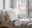 DIY-Projekt: Vom alten Kinderzimmer zur entspannten Leseecke (Foto: AdobeStock - brizmaker - 683865657)