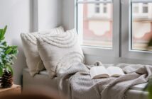 DIY-Projekt: Vom alten Kinderzimmer zur entspannten Leseecke (Foto: AdobeStock - brizmaker - 683865657)