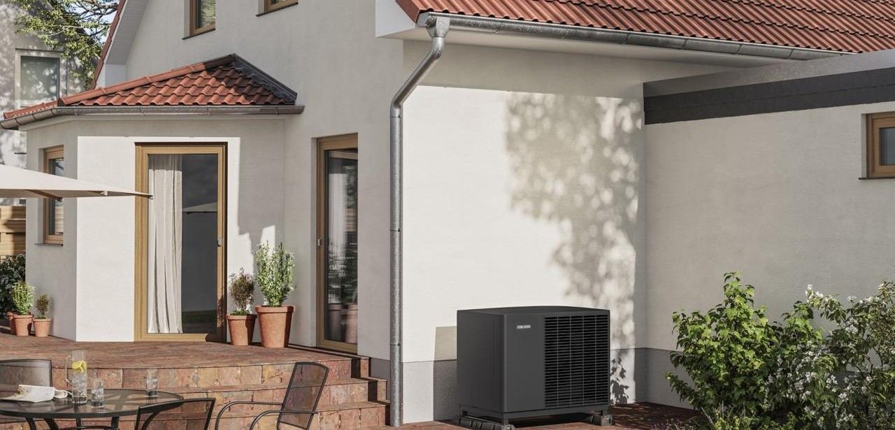 Bequeme Online-Auswahl ermittelt passende Wärmepumpe und maximale Förderung schnell Gasheizung tauschen und bis zu siebzig Prozent Förderung (Foto: Stiebel Eltron GmbH & Co. KG)