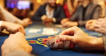Mandant von CLLB erzielt 412.000 Euro Rückzahlung vor (Foto: AdobeStock - Studio Romantic - 278351306)