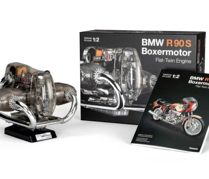 FRANZIS bietet den BMW R 90 S-Boxermotor im beeindruckenden Maßstab (Foto: ideehochzwei werbeagentur gmbh)